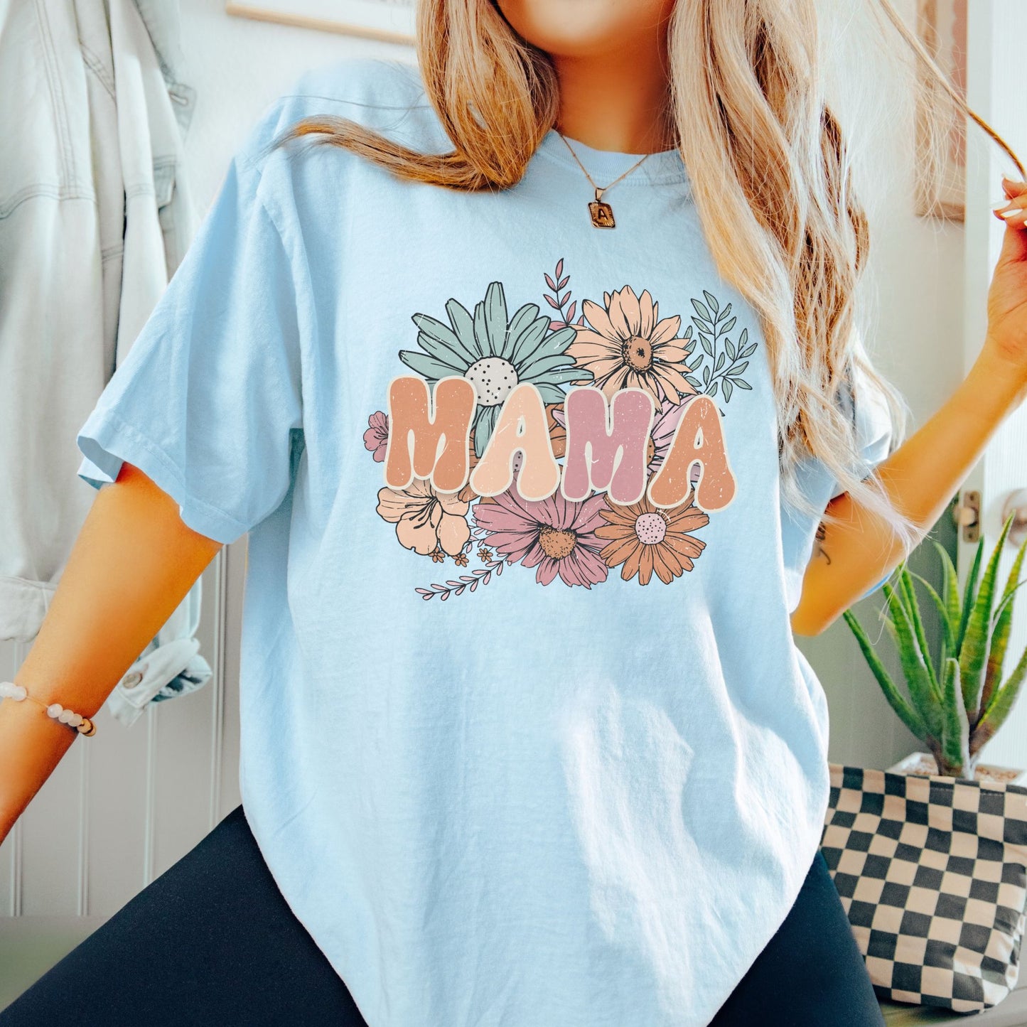 Retro Floral Mama T-Shirt