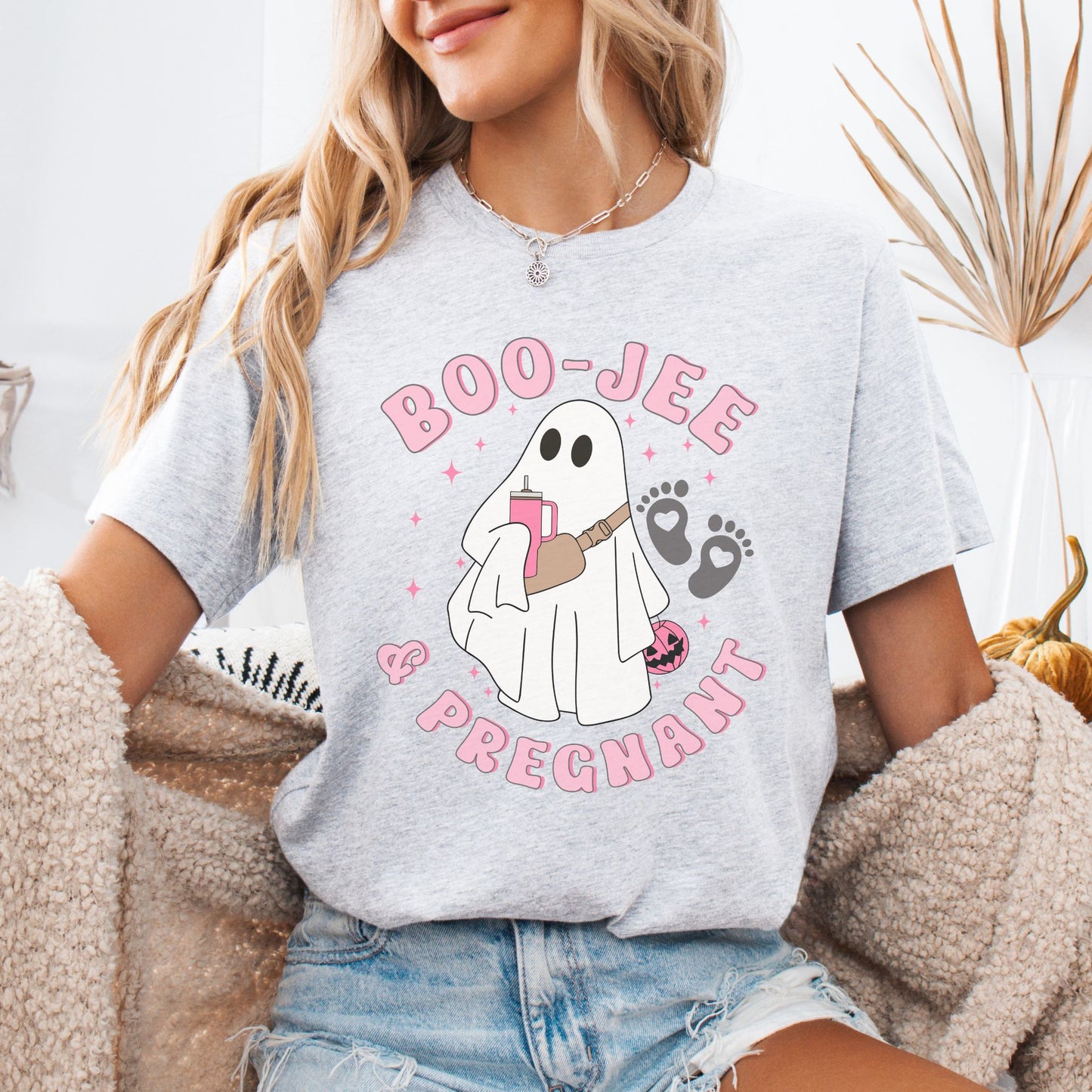 Boojee and Pregnant Halloween Pregnancy T-Shirt