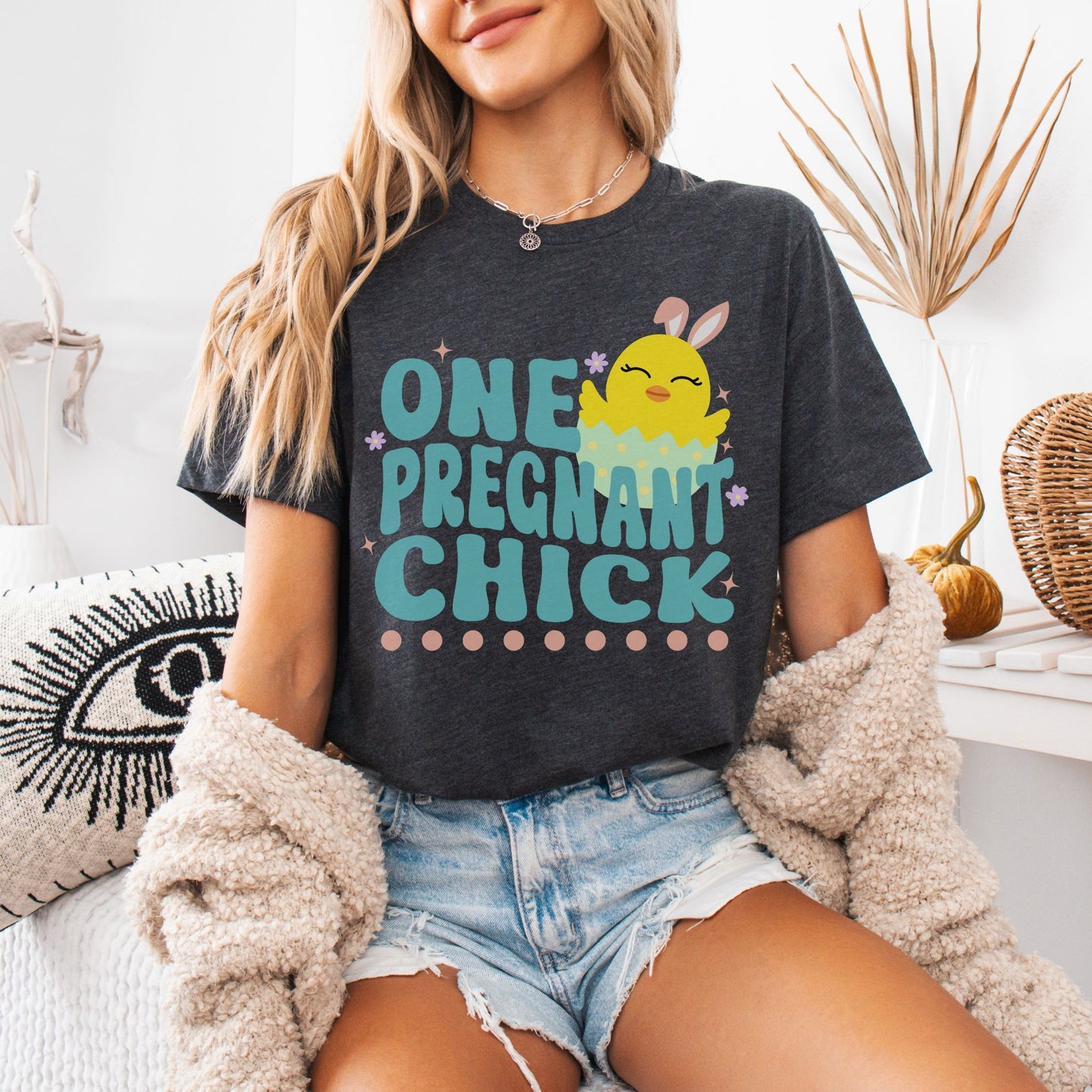 One Pregnant Chick Easter Pregnancy T-Shirt
