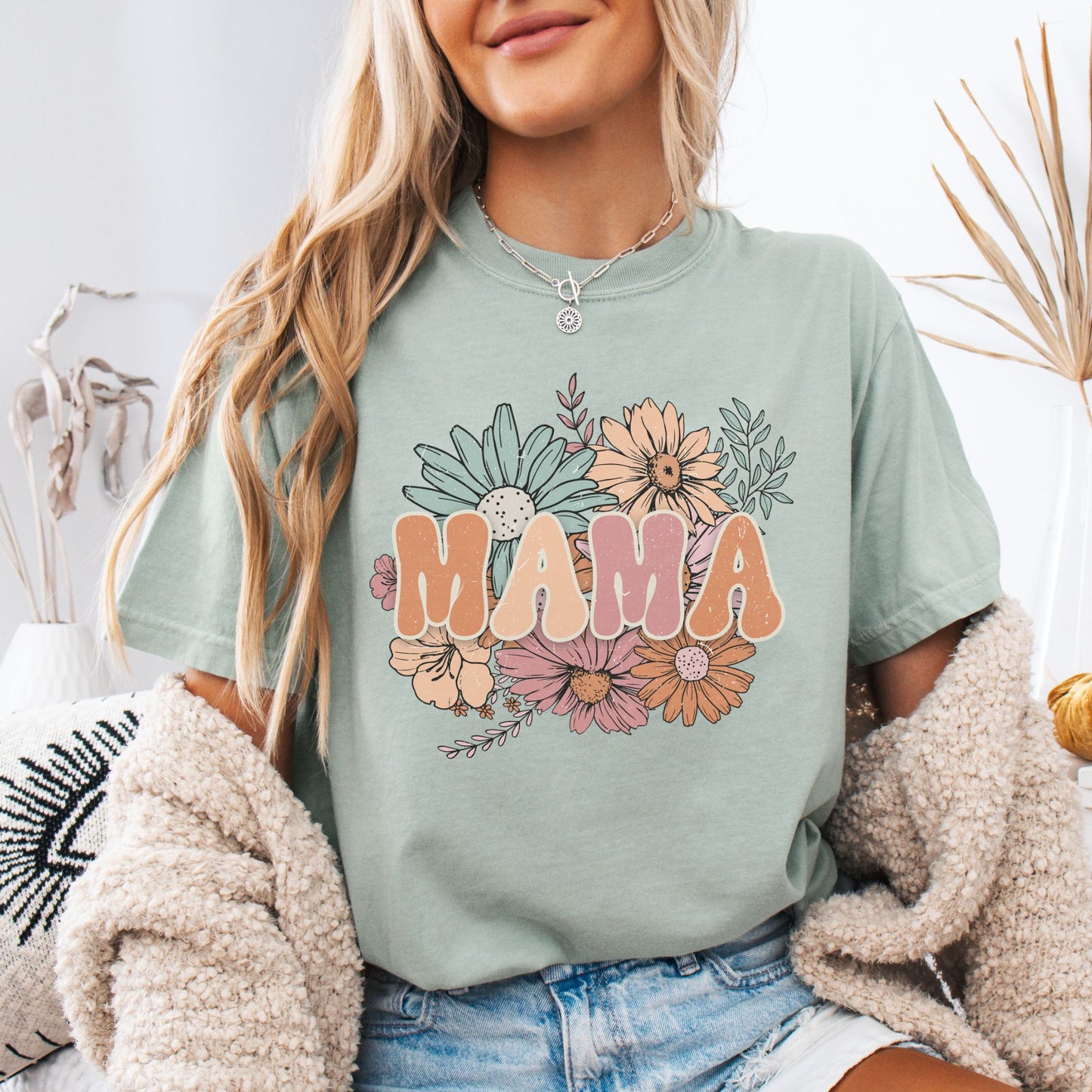 Retro Floral Mama T-Shirt