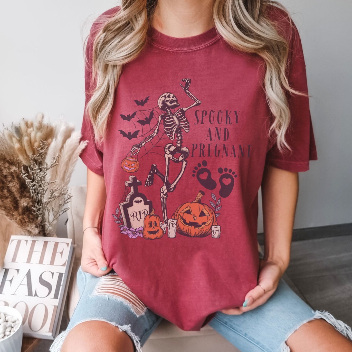Spooky and Pregnant Halloween Pregnancy T-Shirt