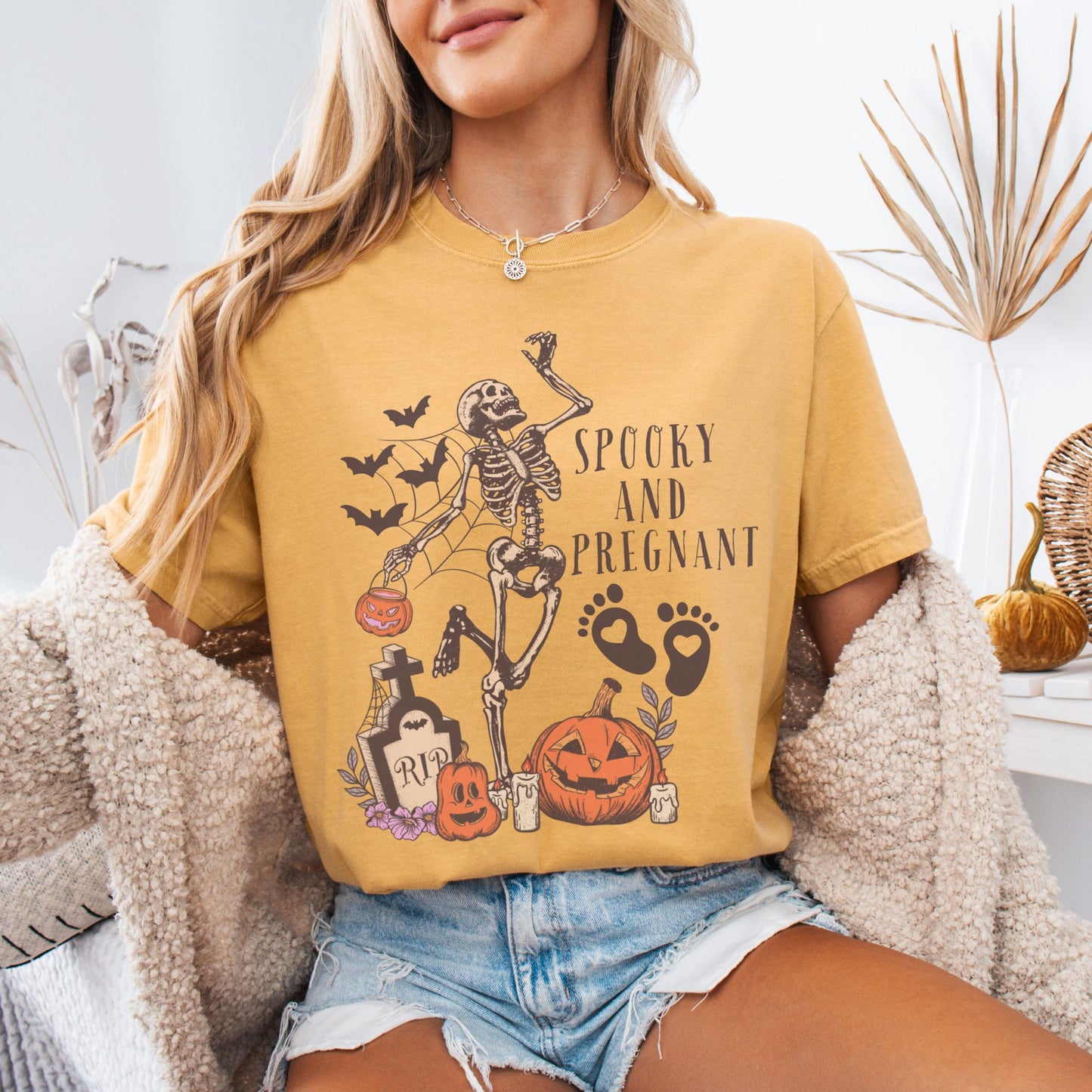 Spooky and Pregnant Halloween Pregnancy T-Shirt